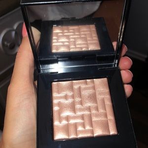 Bobbi Brown Afternoon Glow Highlight Powder